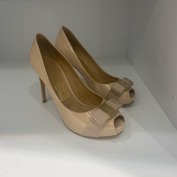 Shoes - Picture 3 of 9